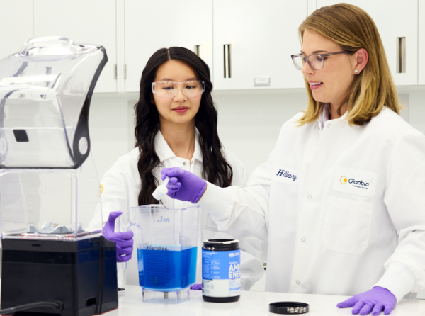 two women working in a lab