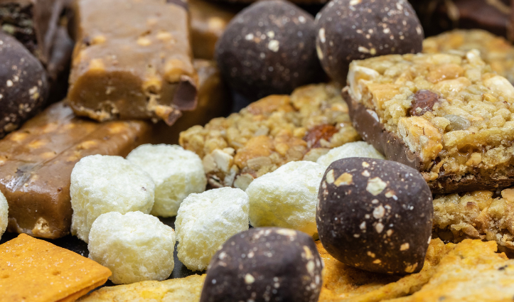 protein snacks, bars, balls